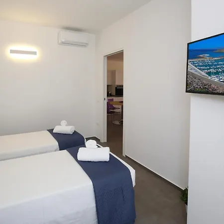 Casa Le Terrazze Via Parigi,23 شقة كاستيلساردو